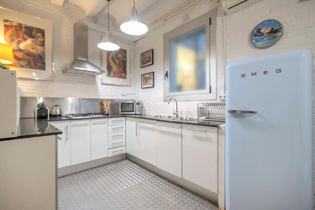 Exclusive 2 Bedroom Apartment In The City Center Barcelona Bagian luar foto