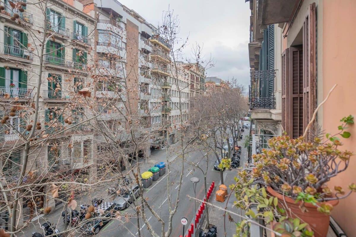 Exclusive 2 Bedroom Apartment In The City Center Barcelona Bagian luar foto