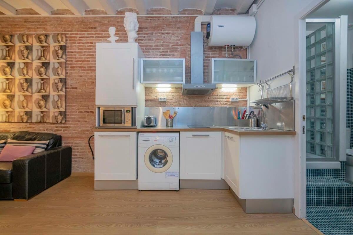 Exclusive 2 Bedroom Apartment In The City Center Barcelona Bagian luar foto