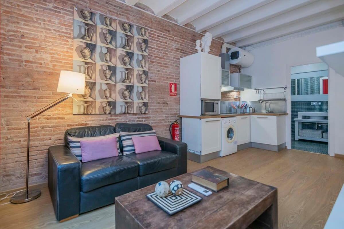 Exclusive 2 Bedroom Apartment In The City Center Barcelona Bagian luar foto