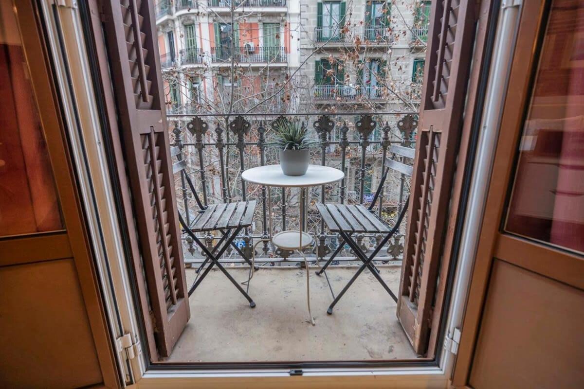 Exclusive 2 Bedroom Apartment In The City Center Barcelona Bagian luar foto