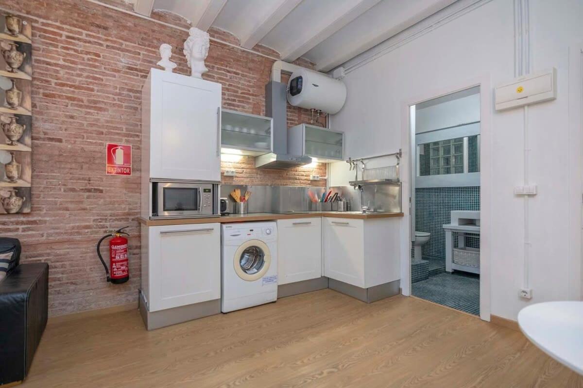Exclusive 2 Bedroom Apartment In The City Center Barcelona Bagian luar foto