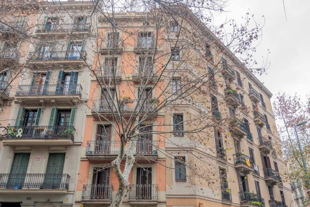 Exclusive 2 Bedroom Apartment In The City Center Barcelona Bagian luar foto