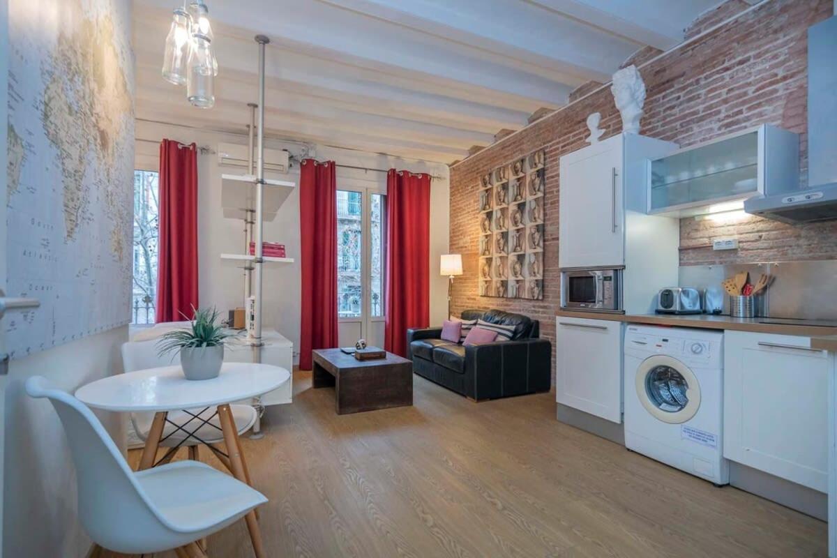 Exclusive 2 Bedroom Apartment In The City Center Barcelona Bagian luar foto