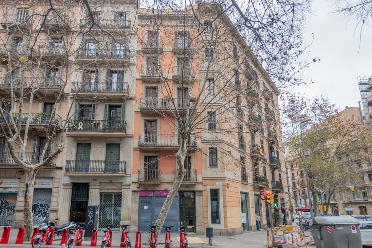 Exclusive 2 Bedroom Apartment In The City Center Barcelona Bagian luar foto