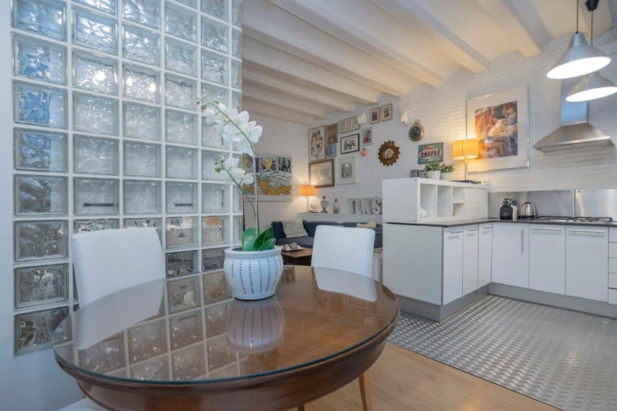 Exclusive 2 Bedroom Apartment In The City Center Barcelona Bagian luar foto